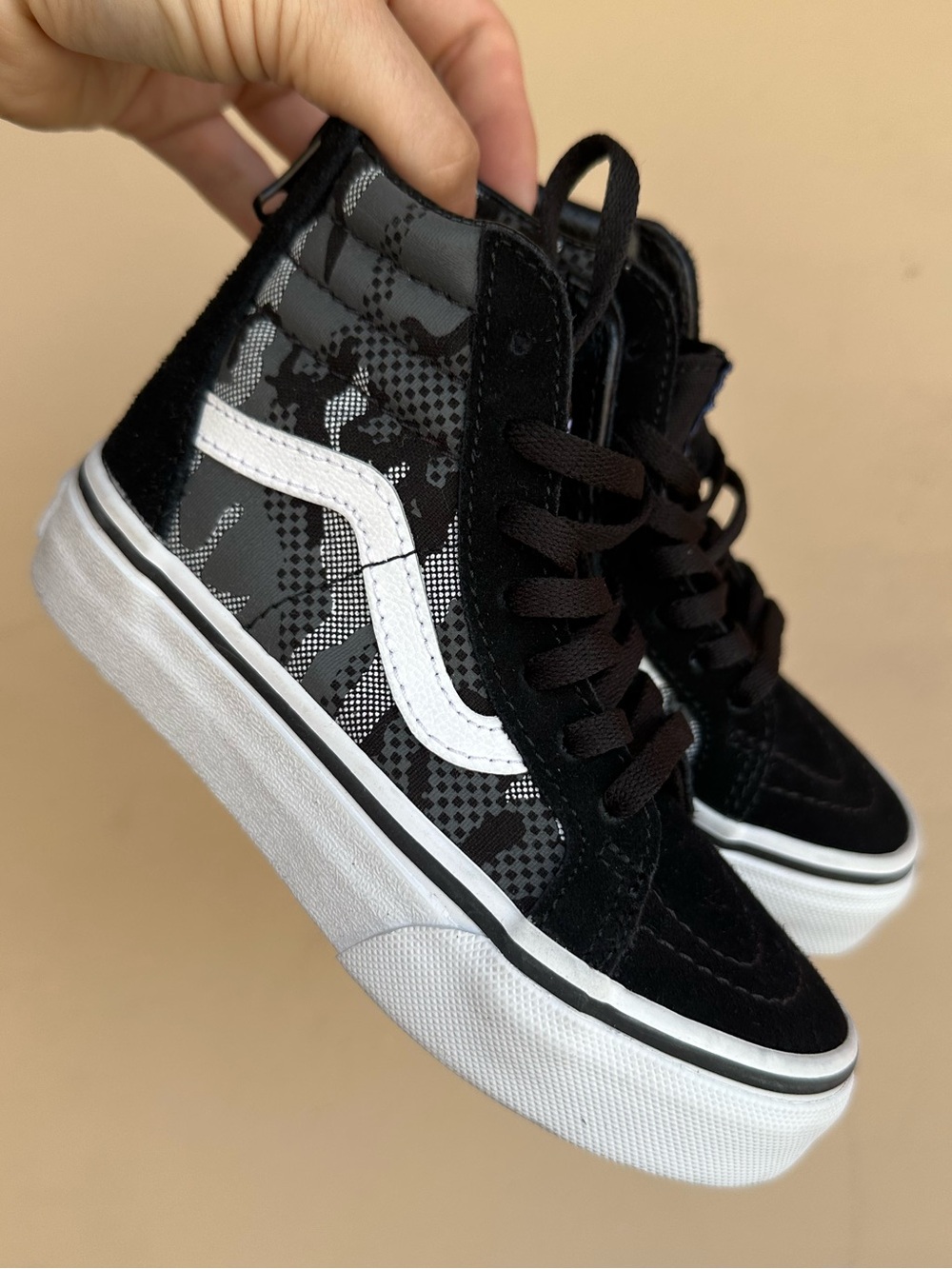 Vans Old Skool Sk8-Hi Zip Kids High Top Sneakers Pixelated Camo